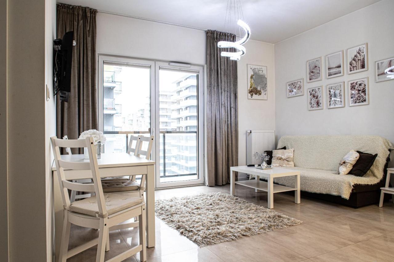 Wola Glamour Apartment Warszawa Eksteriør bilde